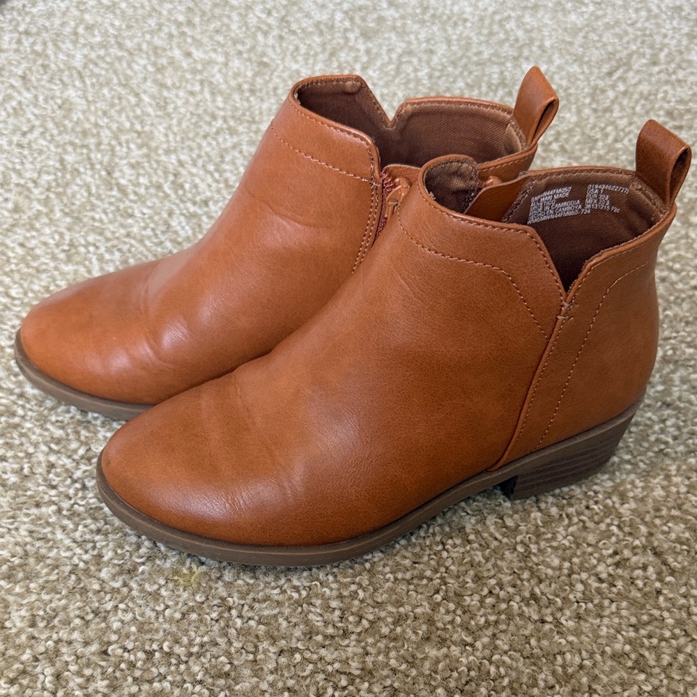 Girl’s Tan Ankle Boots